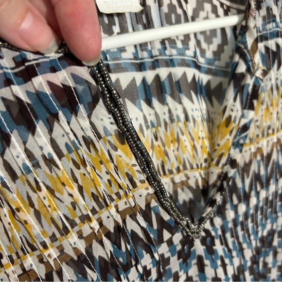 Ariat Women's Sheer V-Neck Aztec Print 3/4 Sleeve Tunic Blouse Size Medium - Picture 5 of 10